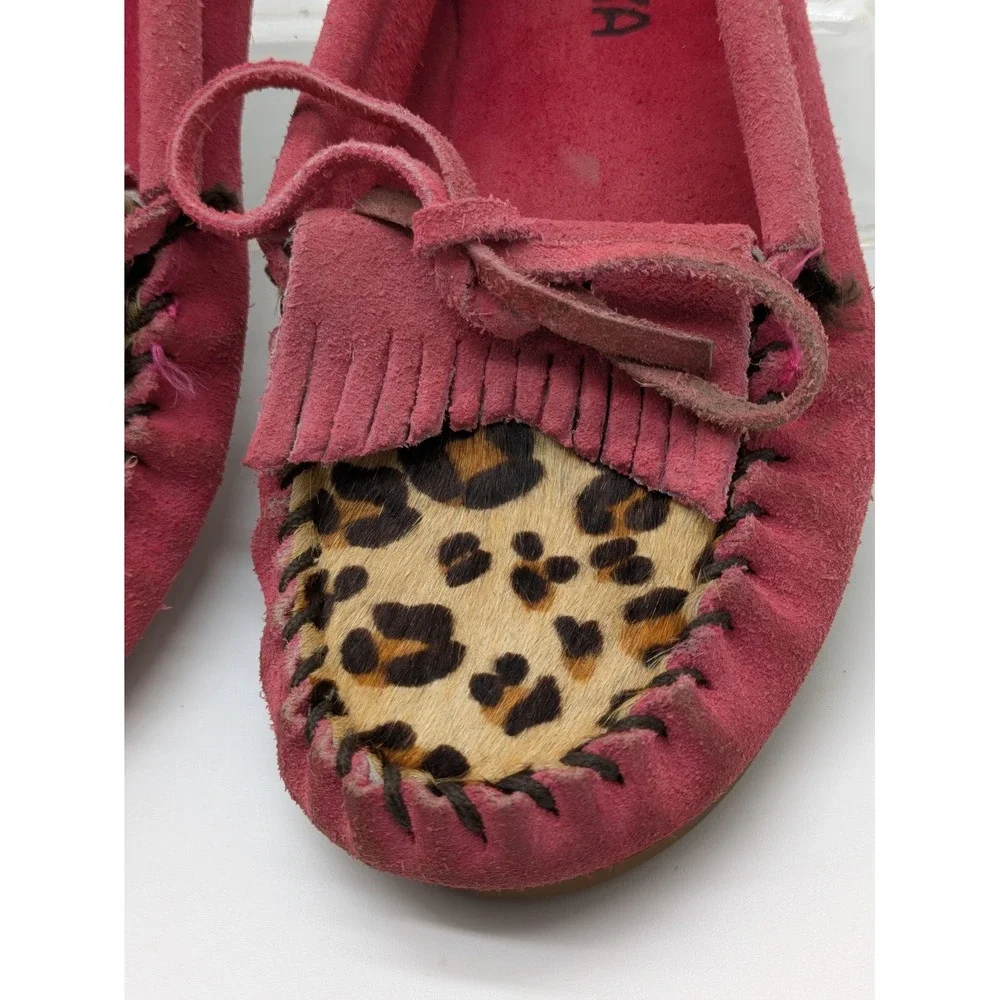 Minnetonka Girls Moccasins Size 1 Pink Suede Leopard Print Fringe Shoes